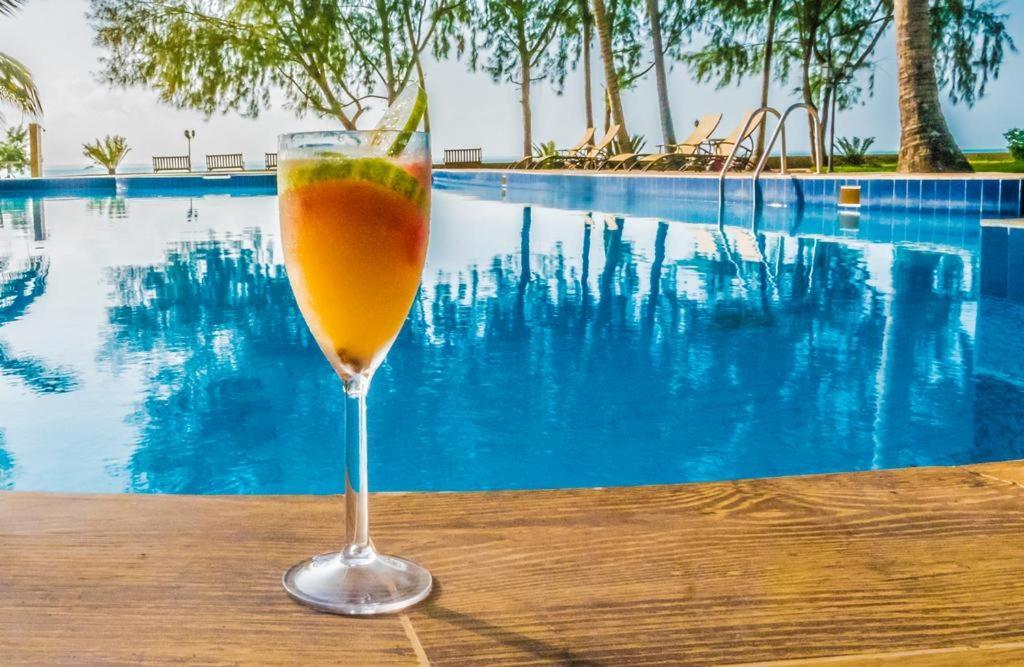 Ahg Maya Bay Resort & Spa Michamvi Esterno foto