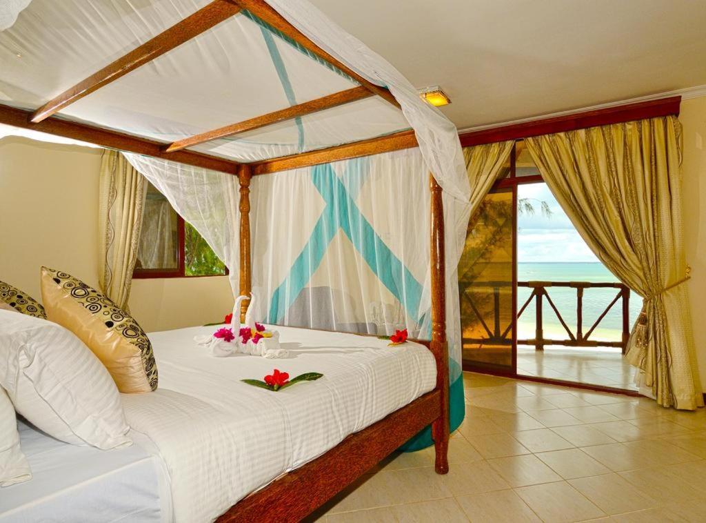 Ahg Maya Bay Resort & Spa Michamvi Esterno foto